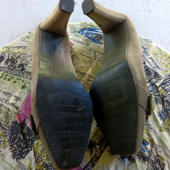 Stuart Weitzman Charcoal Suede 'Edit' Square Toe Pumps - Picture 10 of 12